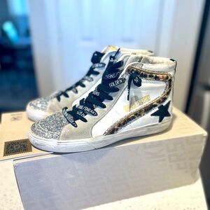 ⭐️GOLDEN GOOSE SLIDES SIZE 37⭐️